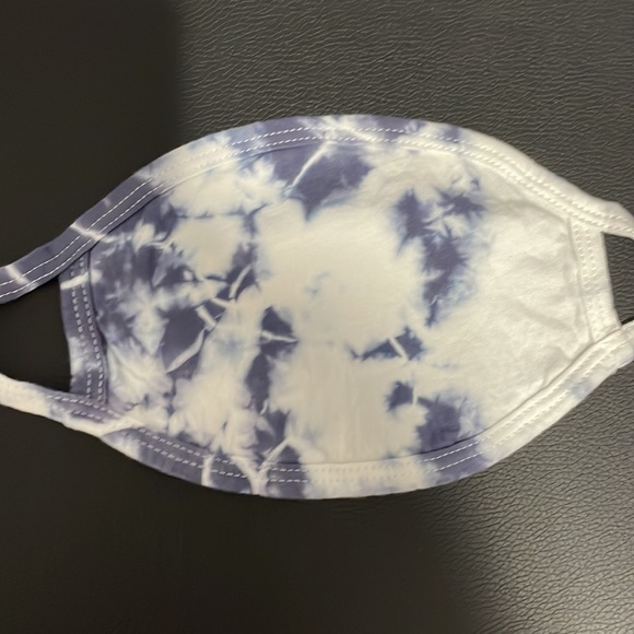 NWT Electric & Rose Face Mask - Picture 2 of 4